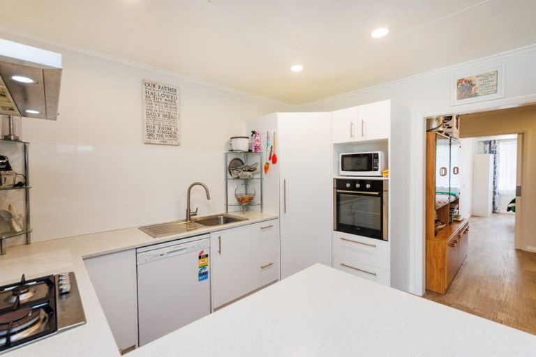 Photo of property in 43 Richmond Avenue, Takaro, Palmerston North, 4410