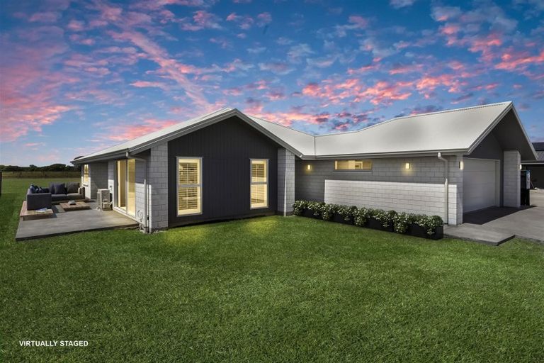 Photo of property in 14 Whitehall Drive, Springlands, Blenheim, 7201