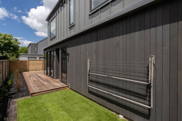 Photo of property in 2/23 Strowan Avenue, Fairfield, Hamilton, 3214