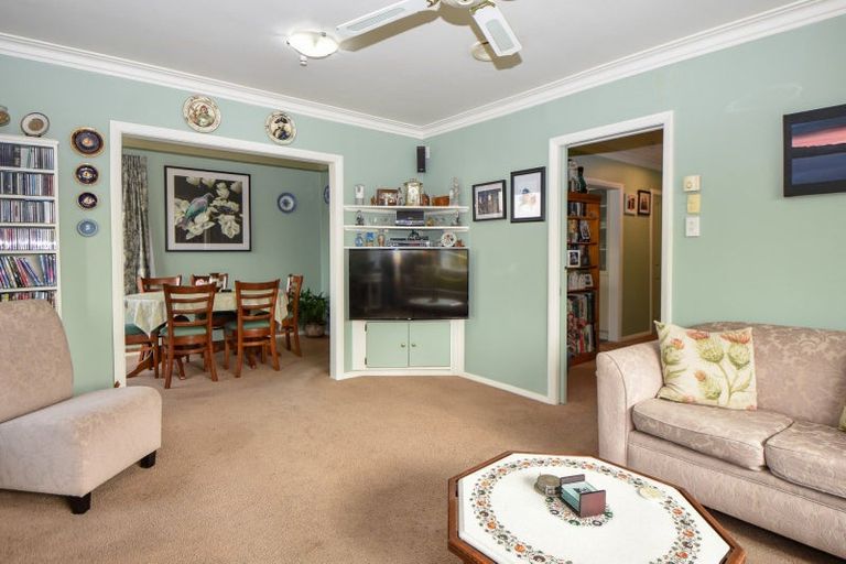 Photo of property in 240 High Street North, Carterton, 5713