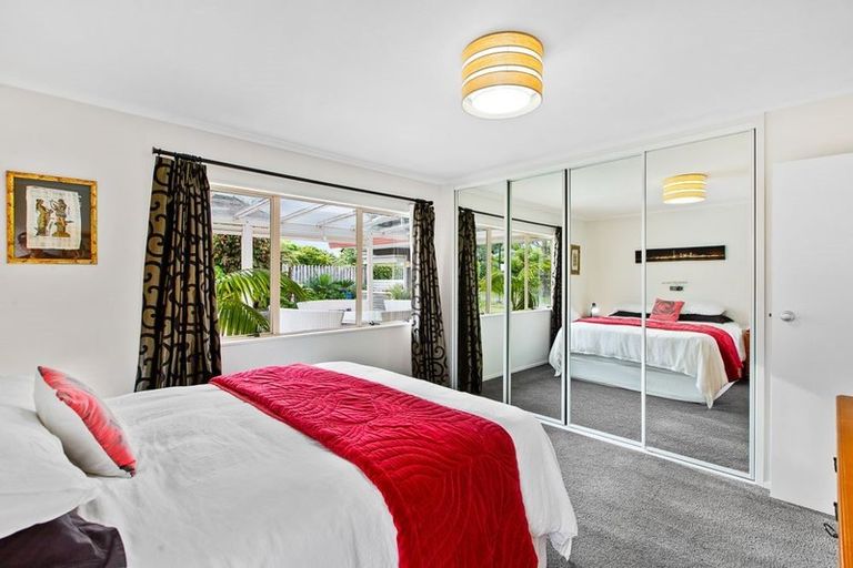 Photo of property in 24 Settlers Grove, Orewa, 0931