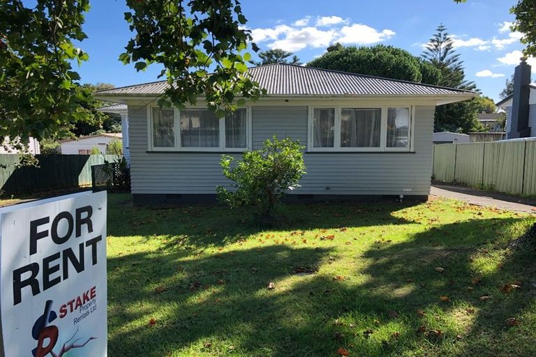 Photo of property in 34 Mclean Avenue, Papatoetoe, Auckland, 2025