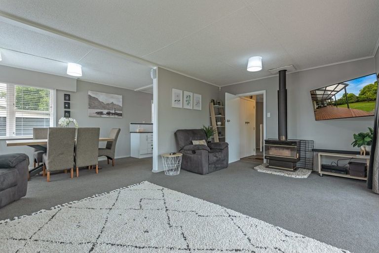Photo of property in 8 Cohen Place, Milson, Palmerston North, 4414