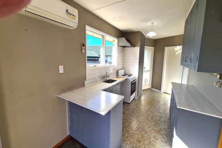 Photo of property in 14 Lomax Place, Islington, Christchurch, 8042