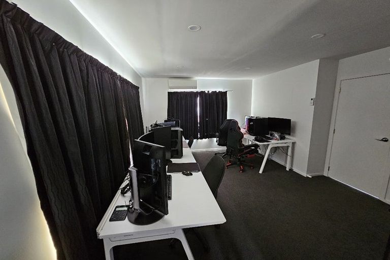 Photo of property in 1 Ridley Green, Churton Park, Wellington, 6037