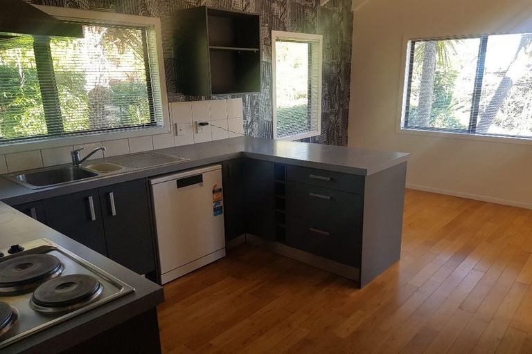 Photo of property in 59 Pemberton Avenue, Bayview, Auckland, 0629