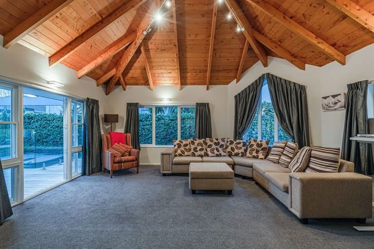 Photo of property in 2/24 Lake Pupuke Drive, Takapuna, Auckland, 0622