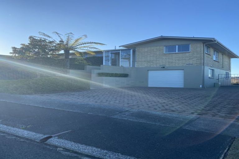 Photo of property in 12 Salmond Place, Dinsdale, Hamilton, 3204