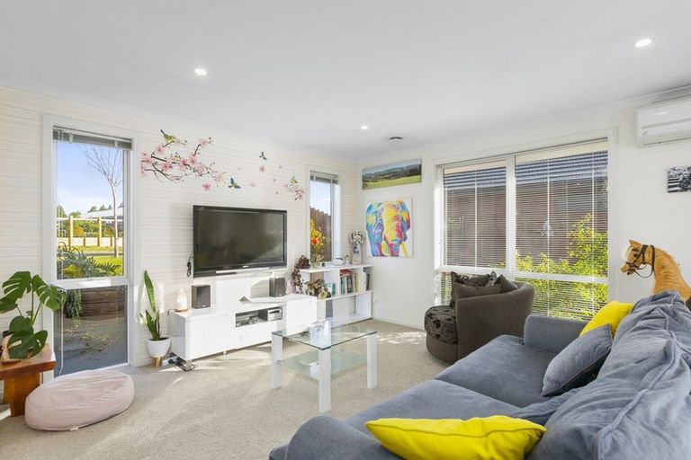 Photo of property in 61 Grandvista Drive, Green Island, Dunedin, 9018