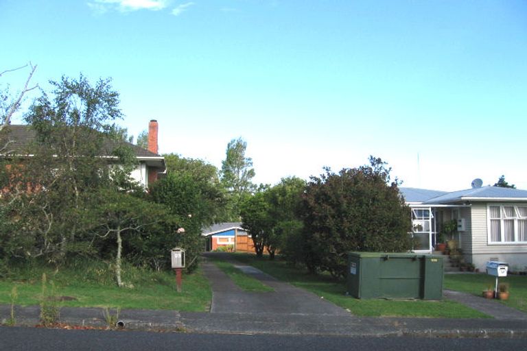 Photo of property in 10 Dudding Avenue, Northcote, Auckland, 0627