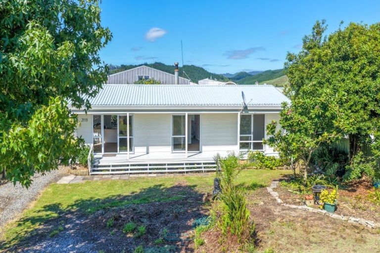Photo of property in 315 Hetherington Road, Whangamata, 3620