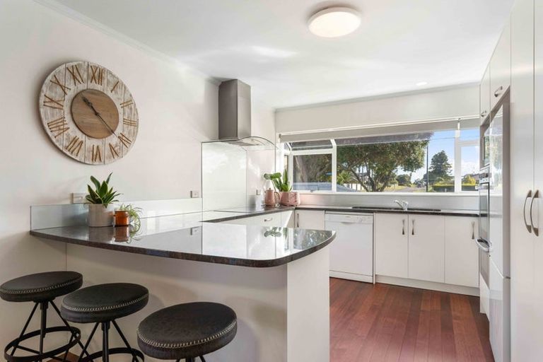 Photo of property in 21 Pacific View Road, Papamoa Beach, Papamoa, 3118