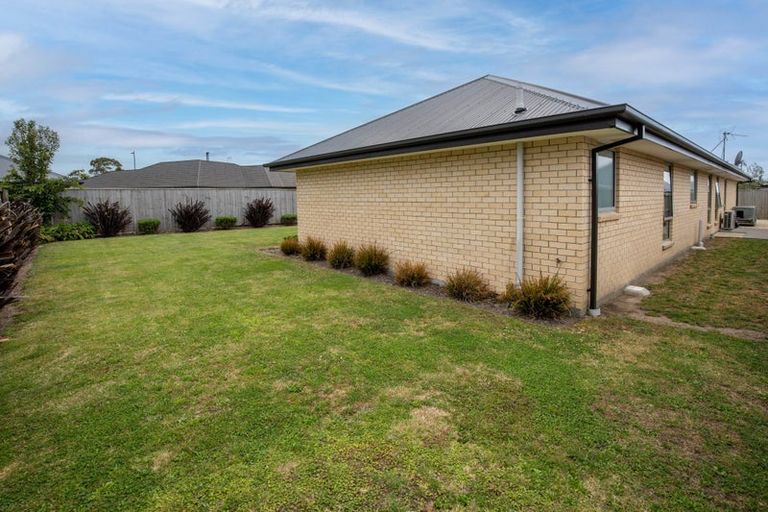 Photo of property in 3 Alpha Way, Rolleston, 7615