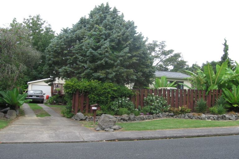 Photo of property in 73 Powrie Street, Glenfield, Auckland, 0629