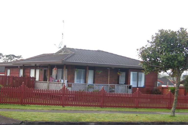 Photo of property in 31 Burswood Drive, Burswood, Auckland, 2013