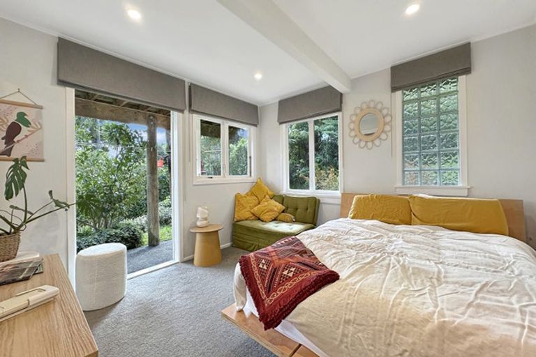 Photo of property in 665 South Titirangi Road, Titirangi, Auckland, 0604