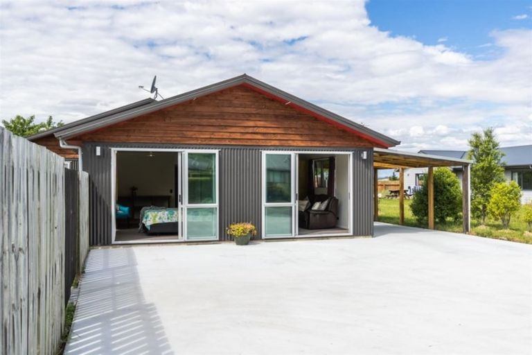 Photo of property in 1 Alpha Close, Wanaka, 9305