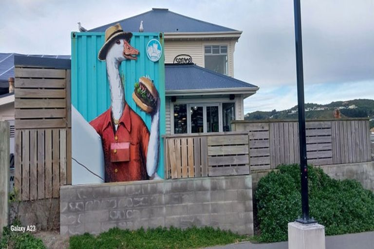 Photo of property in 8/218 Onepu Road, Lyall Bay, Wellington, 6022