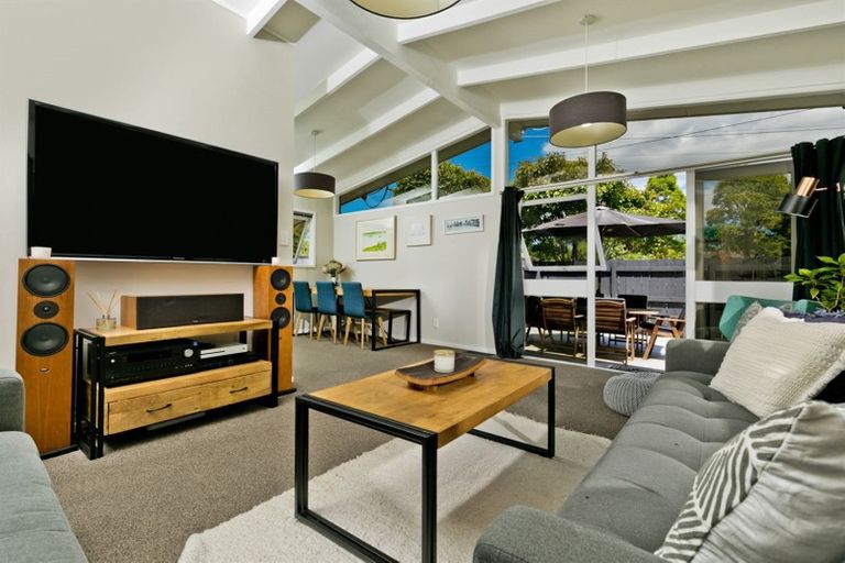 Photo of property in 7 Porter Avenue, Te Atatu South, Auckland, 0610