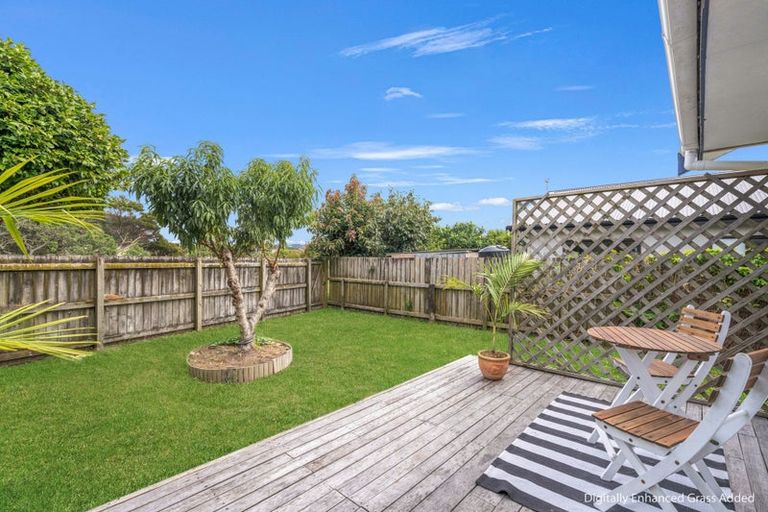 Photo of property in 16 Tamure Place, Ruakaka, 0116