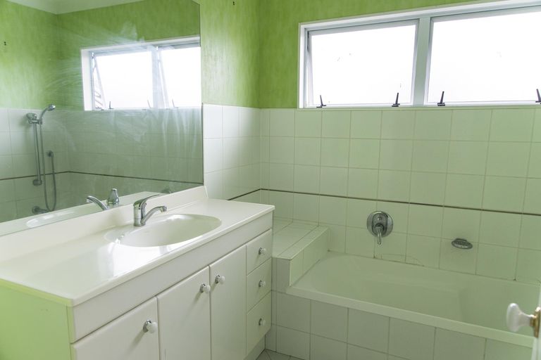 Photo of property in 21 Chippewa Place, Conifer Grove, Takanini, 2112