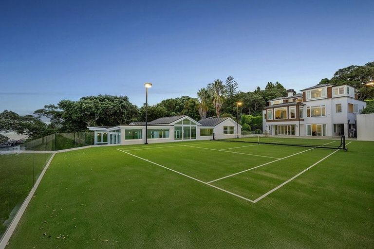 Photo of property in 5 Hinemoa Street, Birkenhead, Auckland, 0626