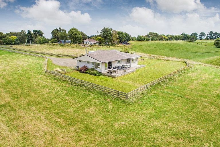 Photo of property in 218 Taipo Road, Rongotea, Palmerston North, 4476