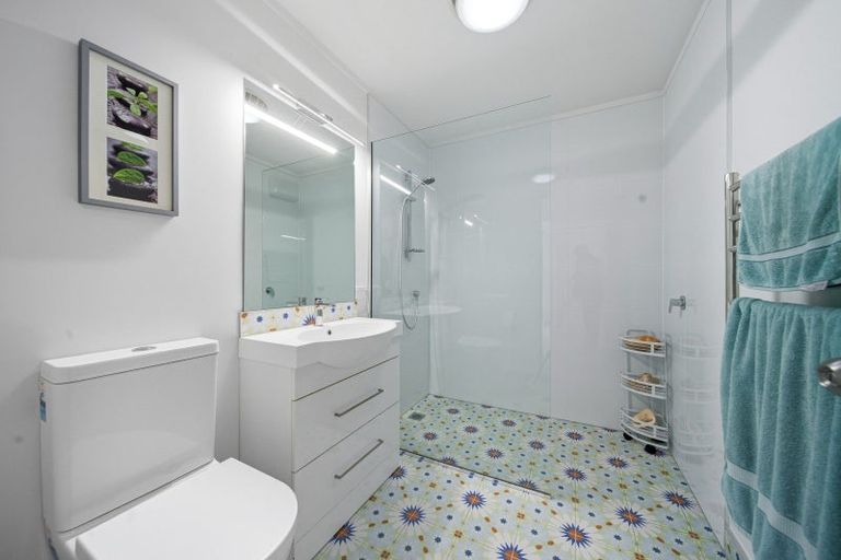 Photo of property in 12 Burgundy Drive, Martinborough, 5711