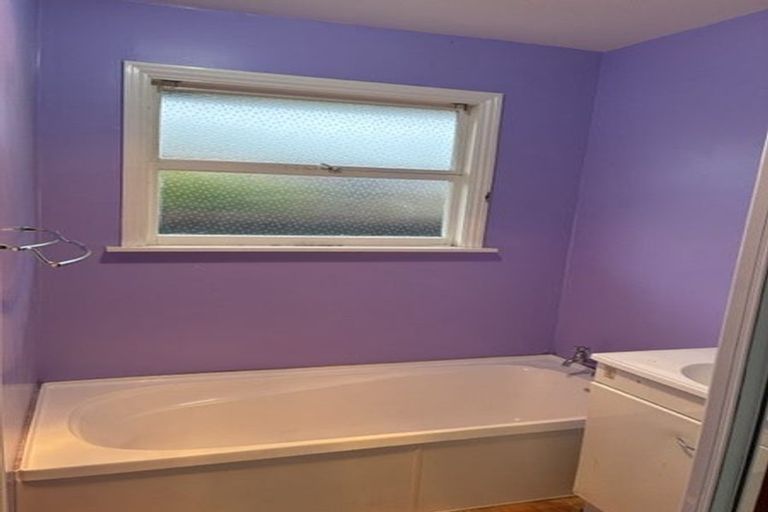 Photo of property in 13 Oriana Crescent, Hornby, Christchurch, 8042