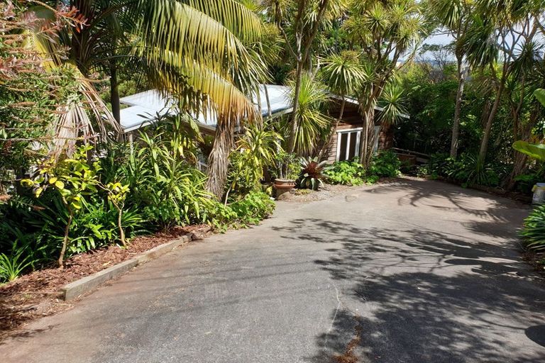 Photo of property in 218 Wade River Road, Wade Heads, Whangaparaoa, 0932