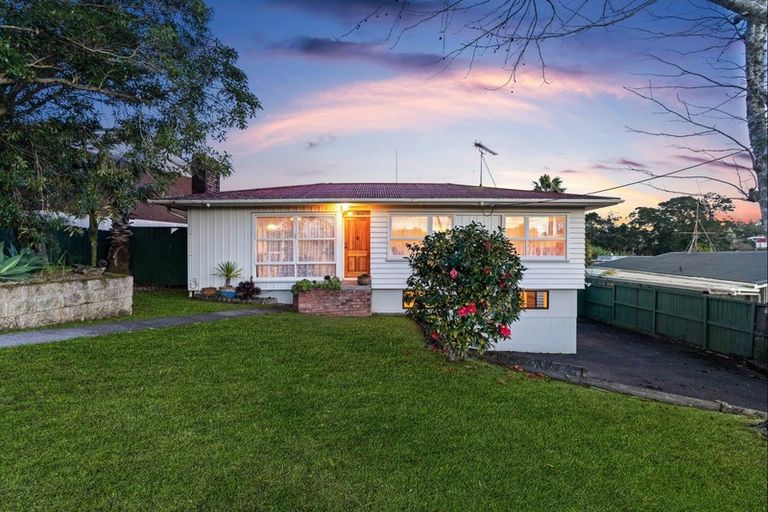 Photo of property in 44 Saffron Street, Birkdale, Auckland, 0626