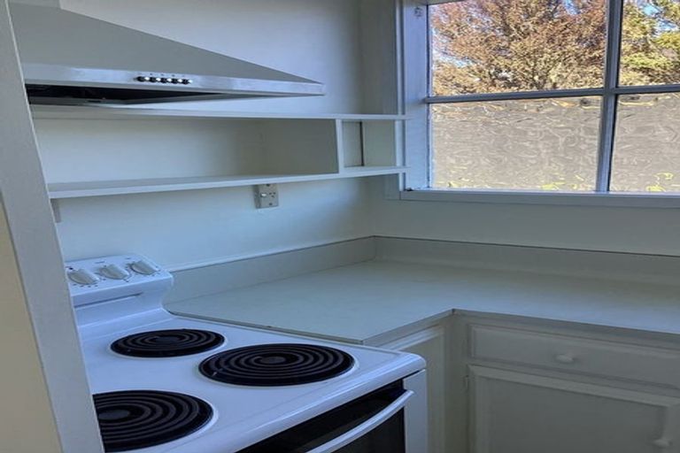 Photo of property in 1/73a Garreg Road, Bryndwr, Christchurch, 8052