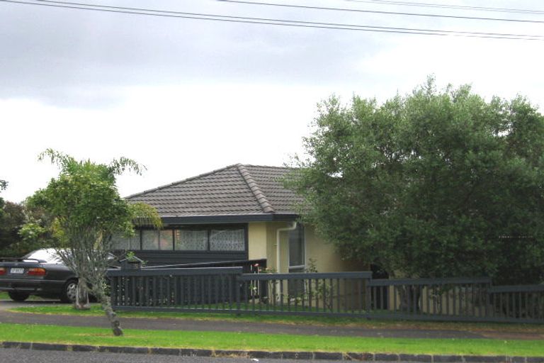 Photo of property in 5 Roberton Road, Avondale, Auckland, 1026