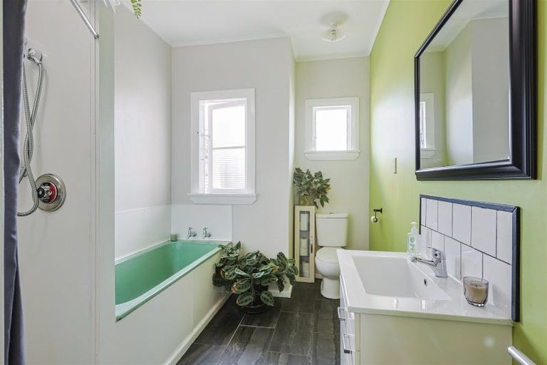 Photo of property in 55 Wakefield Street, Westport, 7825