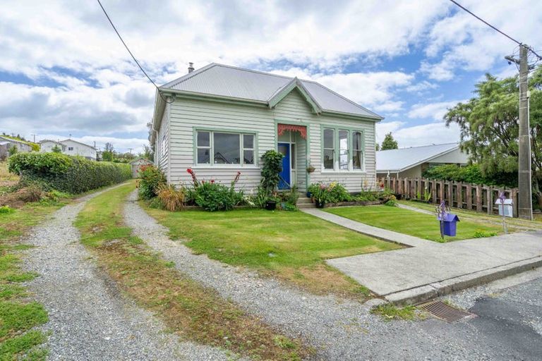 Photo of property in 9a-b Howard Street, Gore, 9710