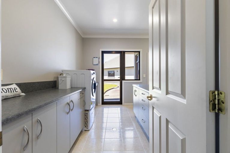 Photo of property in 456 Stoney Creek Road, Kelvin Grove, Palmerston North, 4470