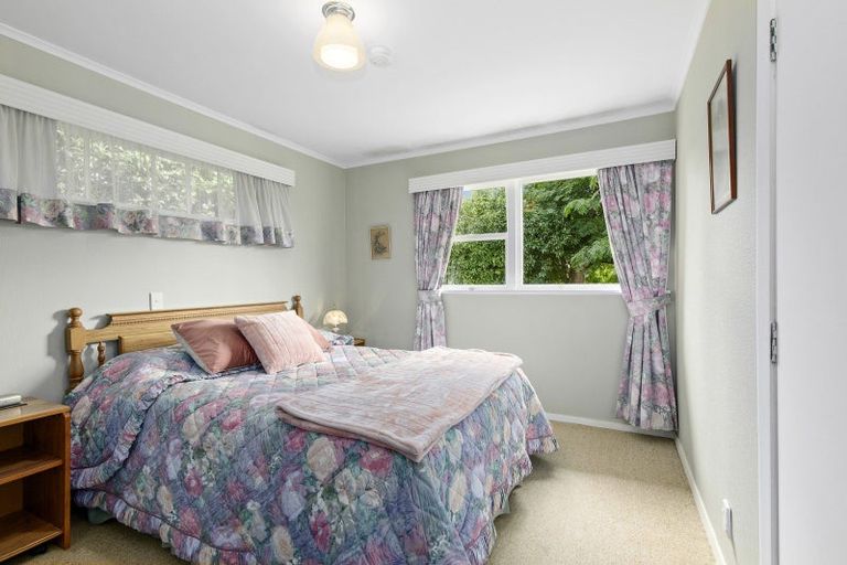 Photo of property in 32 Pempsey Street, Silverstream, Upper Hutt, 5019