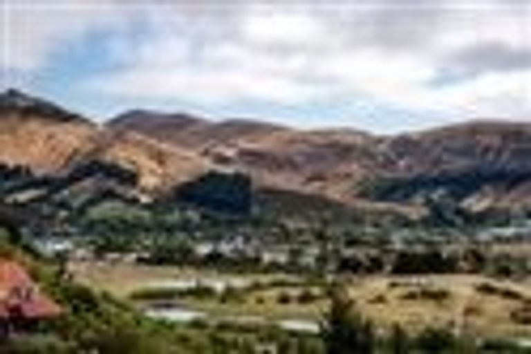 Photo of property in 3 Osmond Lane, Mount Pleasant, Christchurch, 8081