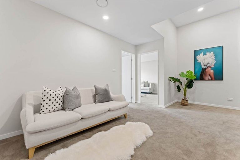 Photo of property in 25 Para Close, Fairview Heights, Auckland, 0632