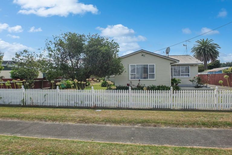 Photo of property in 21 Seabury Avenue, Foxton Beach, Foxton, 4815