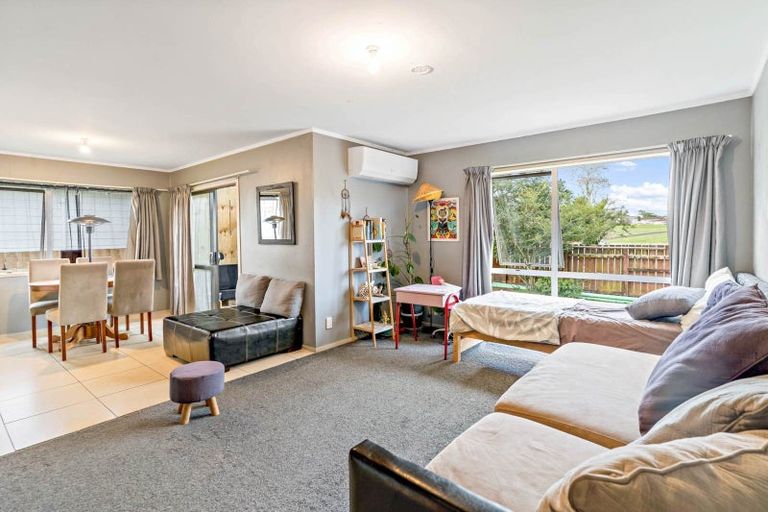 Photo of property in 25 Dissmeyer Drive, Clover Park, Auckland, 2019