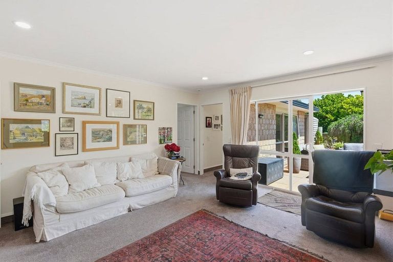 Photo of property in 10 Barrett Drive, Waikanae Beach, Waikanae, 5036