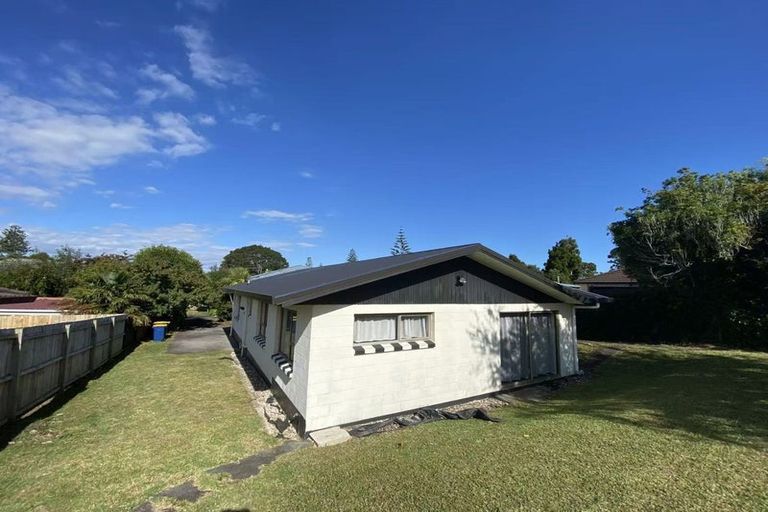 Photo of property in 1/26 Wattle Street, New Lynn, Auckland, 0600