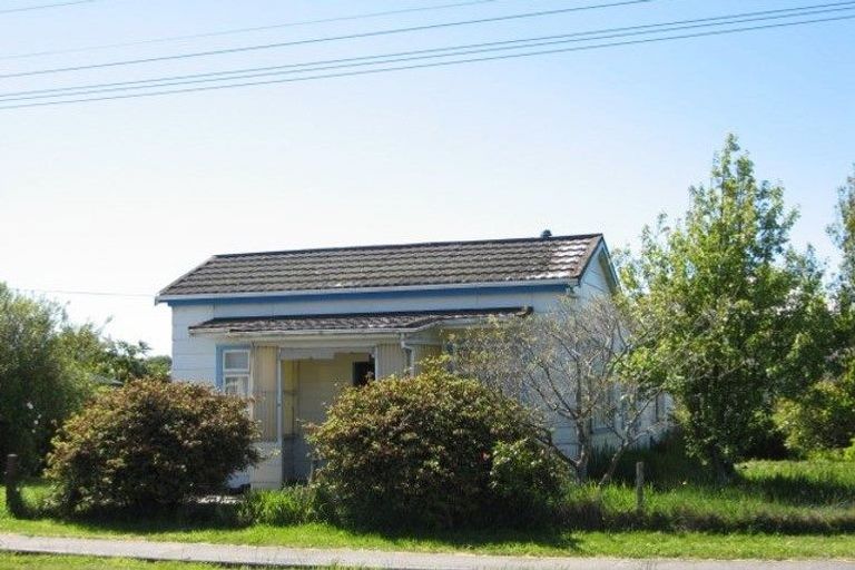 Photo of property in 25 Rintoul Street, Westport, 7825