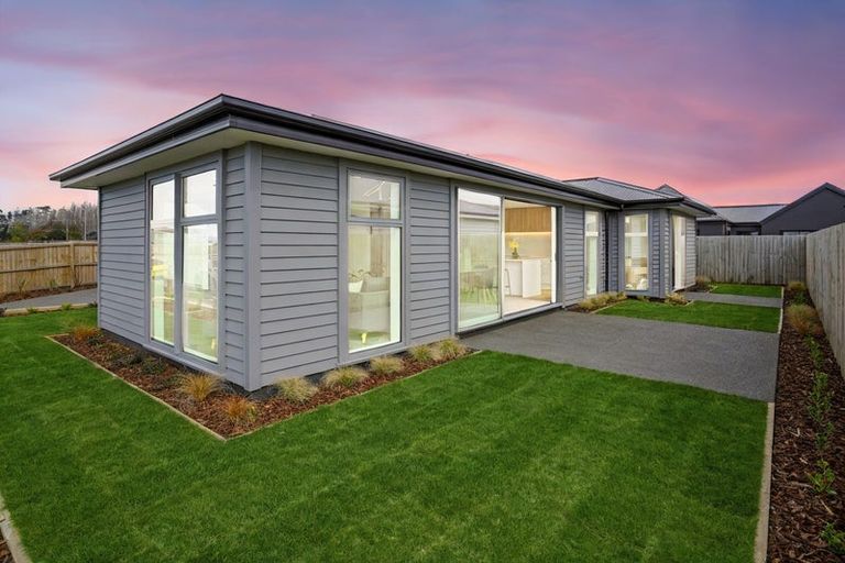 Photo of property in 12 Mackinnon Street, Marshland, 8083