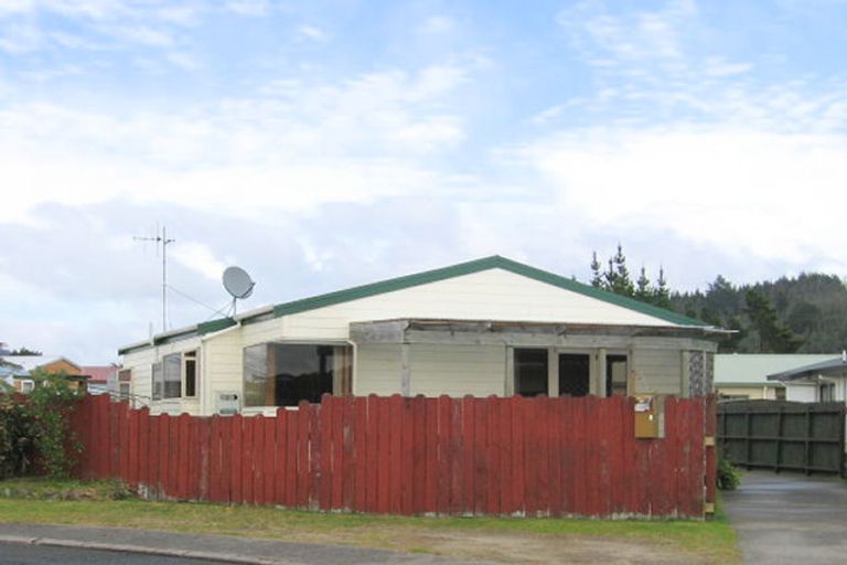 Photo of property in 117a Sharyn Place, Whangamata, 3620