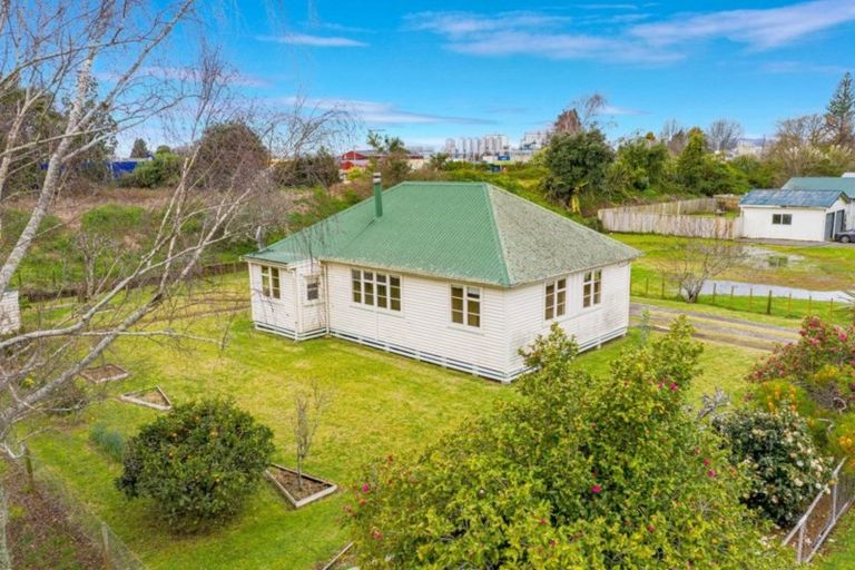 Photo of property in 17 Tawa Street, Edgecumbe, 3120