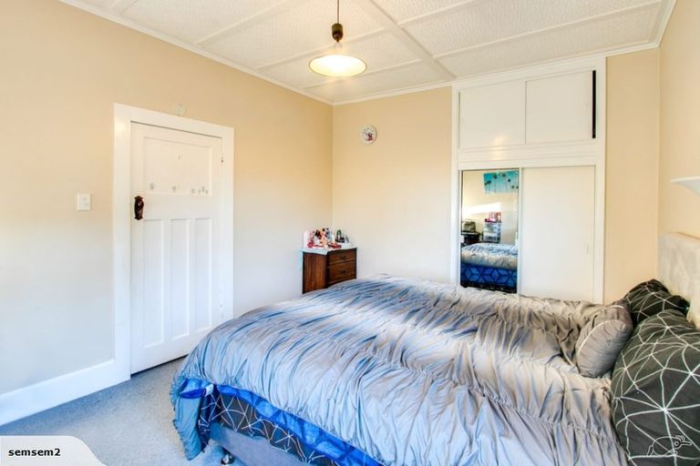 Photo of property in 28 Bowling Road, Greenmeadows, Napier, 4112