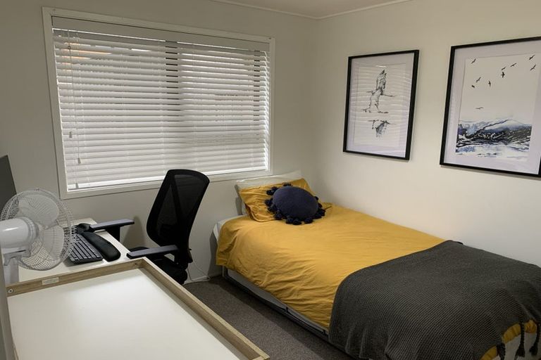 Photo of property in 1/23 Rapallo Place, Farm Cove, Auckland, 2012