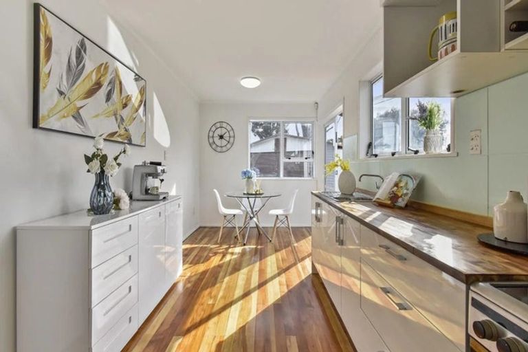 Photo of property in 18 Marybeth Place, Rosehill, Papakura, 2113